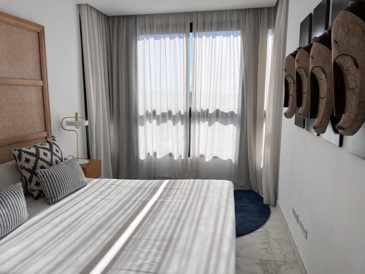 Valencia Luxury - Calma Beach Apartments מראה חיצוני תמונה